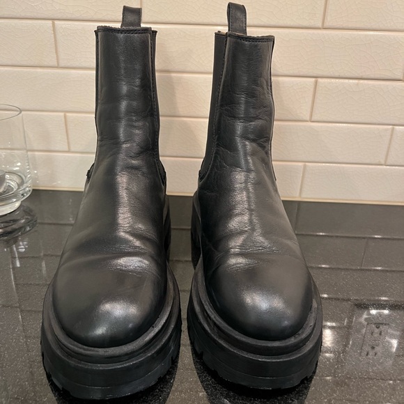 & Other Stories Lug Sole Chelsea Boots 37 black - Picture 9 of 10
